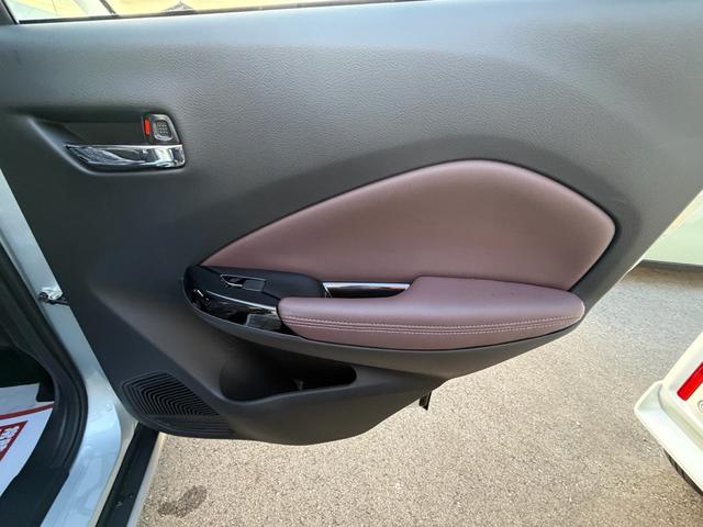 フロンクス ベースグレード　９インチ全方位カメラ付きメーカーナビ　試乗車アダプティブクルーズクルーズコントロール　運転席助手席シートヒーター　電動パーキングサイドブレーキ（51枚目）