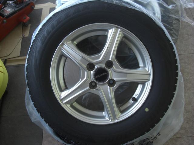 ヴィッツ ジュエラ ナビ TV CD バックカメラ キーレス エンジンスターター ETC スタッドレスタイヤアルミ付き有り(22枚目)
