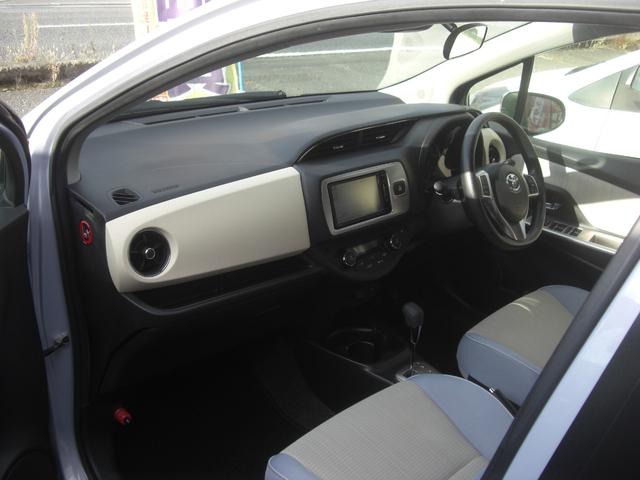 ヴィッツ ジュエラ ナビ TV CD バックカメラ キーレス エンジンスターター ETC スタッドレスタイヤアルミ付き有り(28枚目)