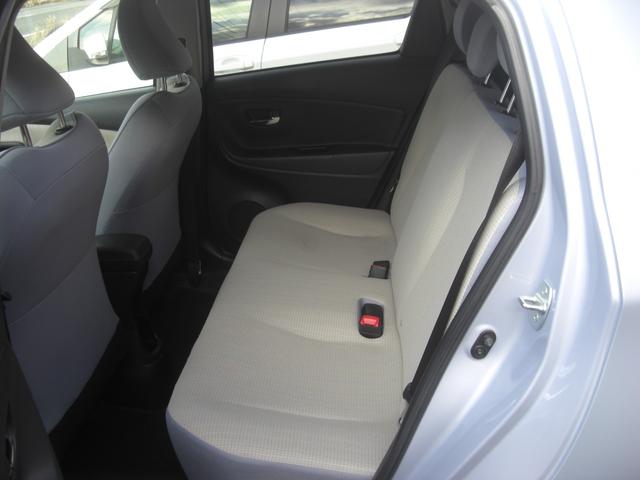 ヴィッツ ジュエラ ナビ TV CD バックカメラ キーレス エンジンスターター ETC スタッドレスタイヤアルミ付き有り(30枚目)