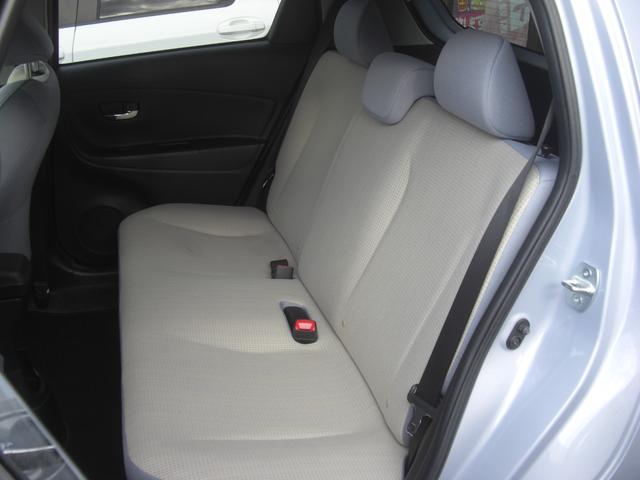 ヴィッツ ジュエラ ナビ TV CD バックカメラ キーレス エンジンスターター ETC スタッドレスタイヤアルミ付き有り(32枚目)