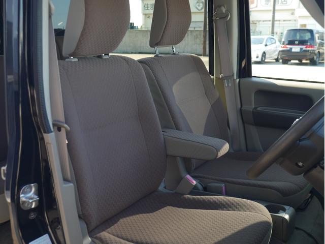 前席のシートもふんわりした感じです。