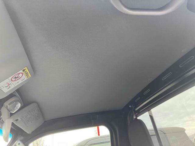ハイゼットトラック エクストラ　４ＷＤ　届け出済み未使用車　ＣＶＴ　９インチディスプレイオーディオ　バックカメラマ　スマートキー　アイドリングストップ　電動格納ミラー　オートライト　ＡＢＳ　ＥＳＣ　エアコン（28枚目）