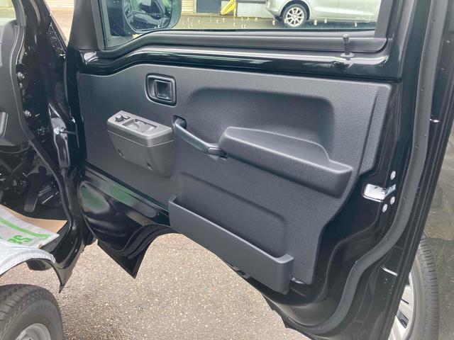 ハイゼットトラック エクストラ　４ＷＤ　届け出済み未使用車　ＣＶＴ　９インチディスプレイオーディオ　バックカメラマ　スマートキー　アイドリングストップ　電動格納ミラー　オートライト　ＡＢＳ　ＥＳＣ　エアコン（33枚目）