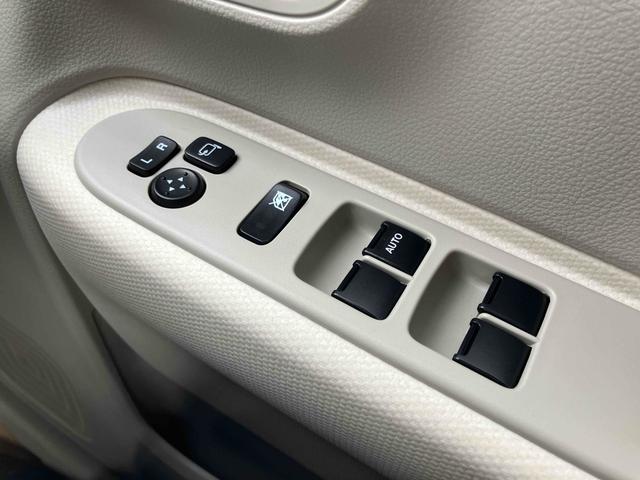 �p���[�E�B���h�E�̃X�C�b�`�ł���B�^�]�Ȃɋ��Ȃ��瑋���J���߂̃R���g���[���ł��܂���B