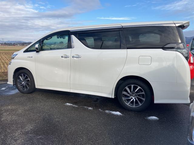 ヴェルファイアハイブリッド ＺＲ　Ｇエディション　４ＷＤ　ハイブリッド　ドライブレコーダー　ＥＴＣ　バックカメラ　ナビ　ＴＶ　両側電動スライドドア　クリアランスソナー　オートクルーズコントロール　オートマチックハイビーム　オートライト（17枚目）