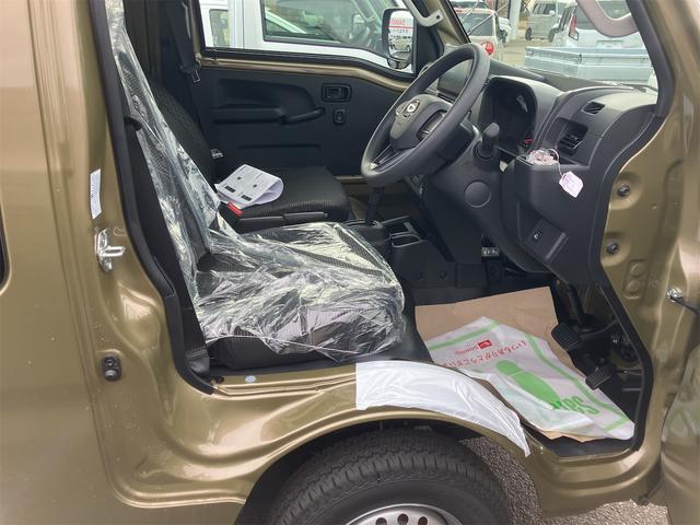 ハイゼットトラック ジャンボエクストラ　４ＷＤ　ＡＴ　９インチディスプレイオーディオ　バックカメラ　スマートキー　アイドリングストップ　電動格納ミラー　オートライト　ＥＳＣ　エアコン　パワーウィンドウ　運転席エアバッグ（10枚目）