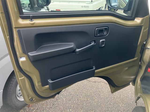 ハイゼットトラック ジャンボエクストラ　４ＷＤ　ＡＴ　９インチディスプレイオーディオ　バックカメラ　スマートキー　アイドリングストップ　電動格納ミラー　オートライト　ＥＳＣ　エアコン　パワーウィンドウ　運転席エアバッグ（28枚目）