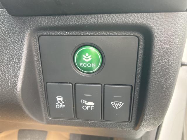 ヴェゼル ハイブリッドＸ　４ＷＤ　ドライブレコーダー　ＥＴＣ　バックカメラ　オートクルーズコントロール　衝突被害軽減システム　ナビ　ＴＶ　オートライト　ＬＥＤヘッドランプ　アルミホイール　スマートキー　シートヒーター　ＡＴ（10枚目）