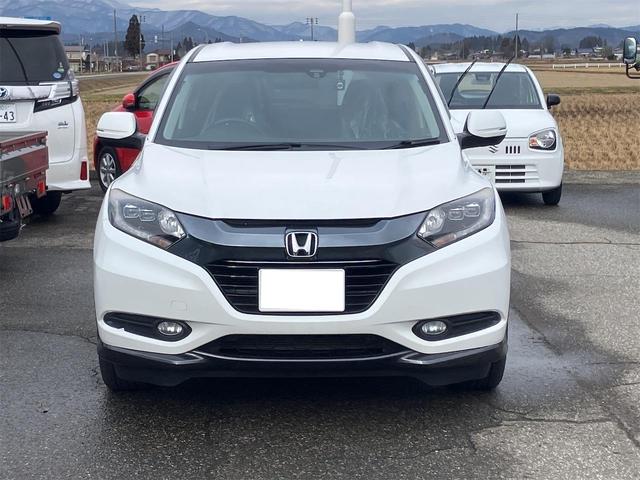 ヴェゼル ハイブリッドＸ　４ＷＤ　ドライブレコーダー　ＥＴＣ　バックカメラ　オートクルーズコントロール　衝突被害軽減システム　ナビ　ＴＶ　オートライト　ＬＥＤヘッドランプ　アルミホイール　スマートキー　シートヒーター　ＡＴ（12枚目）