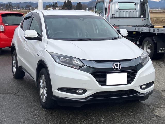 ヴェゼル ハイブリッドＸ　４ＷＤ　ドライブレコーダー　ＥＴＣ　バックカメラ　オートクルーズコントロール　衝突被害軽減システム　ナビ　ＴＶ　オートライト　ＬＥＤヘッドランプ　アルミホイール　スマートキー　シートヒーター　ＡＴ（13枚目）