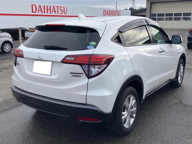 ヴェゼル ハイブリッドＸ　４ＷＤ　ドライブレコーダー　ＥＴＣ　バックカメラ　オートクルーズコントロール　衝突被害軽減システム　ナビ　ＴＶ　オートライト　ＬＥＤヘッドランプ　アルミホイール　スマートキー　シートヒーター　ＡＴ（14枚目）