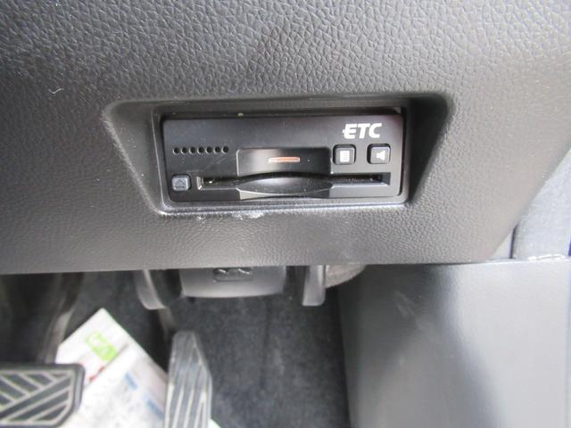 スイフト ハイブリッドRS 4WD・純正ナビTV・全方位カメラ・レーダークルーズコントロール・シートヒーター・ミラーヒーター・ETC・スズキセーフティサポート(9枚目)