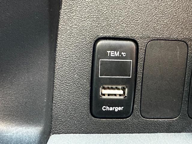 レーシー TRDスポーツM 保証付 禁煙車 社外足廻り 社外スポイラー MOMOステ 黒レザー調シートカバー HID ETC 純正AW(6枚目)