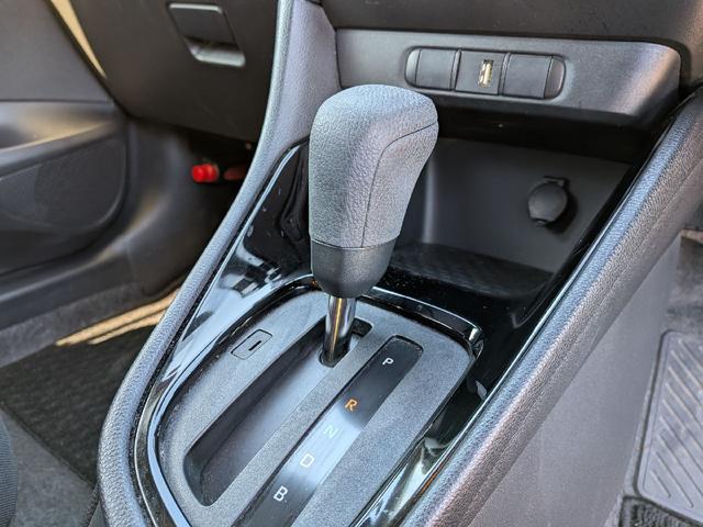 TOYOTA YARIS HYBRID G