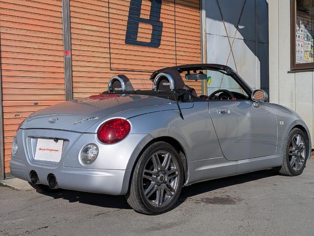 コペン ２ｎｄアニバーサリーエディション　電動オープン　ドライブレコーダー　ＥＴＣ　バックカメラ　ナビ　ＴＶ　ＨＩＤ　キーレスエントリー　シートヒーター　ＡＴ　ＡＢＳ　アルミホイール　衝突安全ボディ　エアコン　パワーステアリング　ターボ（6枚目）