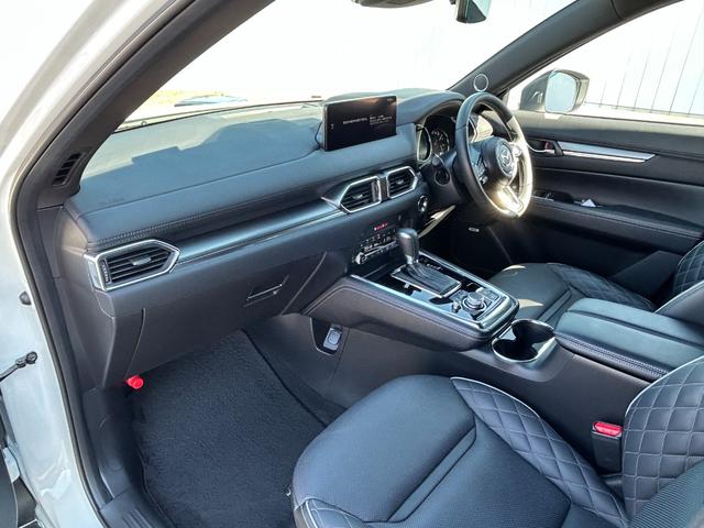 ＣＸ－８ ＸＤ　エクスクルーシブモード　ＭＡＺＤＡ認定Ｕ－ＣＡＲ　／　４ＷＤ　／　ＥＴＣ２．０　／　ワンオーナー　／　分解整備記録簿　／　禁煙車　／　パワーリフトゲート　／　３６０°ビューモニター　／　ＭＡＺＤＡ純正新品バッテリー納車（23枚目）