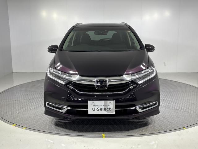 購入後も自社指定整備工場完備でお客様の愛車をしっかりサポート致します。御納車時には安全かつ安心してお乗り頂けるようホンダ専門知識を持つスタッフが点検・整備・装備も説明をしてお渡ししております。