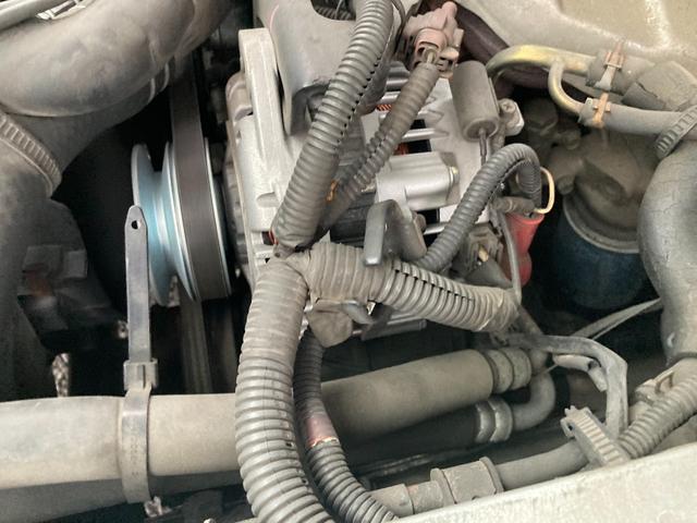 キャラバン ロングＤＸ　５速マニュアルミッション　ロング　ディーゼル　４ＷＤ　純正デッキ（12枚目）