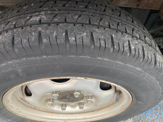 キャラバン ロングＤＸ　５速マニュアルミッション　ロング　ディーゼル　４ＷＤ　純正デッキ（19枚目）