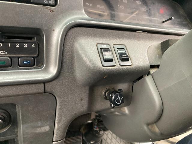 キャラバン ロングＤＸ　５速マニュアルミッション　ロング　ディーゼル　４ＷＤ　純正デッキ（24枚目）