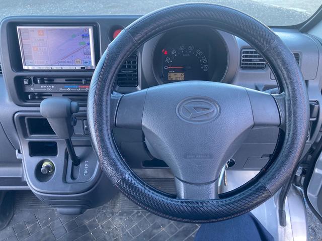 ハイゼットカーゴ デッキバン　社外ナビ　ワンセグＴＶ　ＣＤ　４ＷＤ　ドアバイザー　フロアーマット（11枚目）