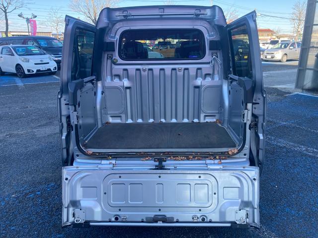 ハイゼットカーゴ デッキバン　社外ナビ　ワンセグＴＶ　ＣＤ　４ＷＤ　ドアバイザー　フロアーマット（22枚目）