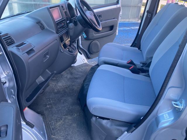 ハイゼットカーゴ デッキバン　社外ナビ　ワンセグＴＶ　ＣＤ　４ＷＤ　ドアバイザー　フロアーマット（24枚目）