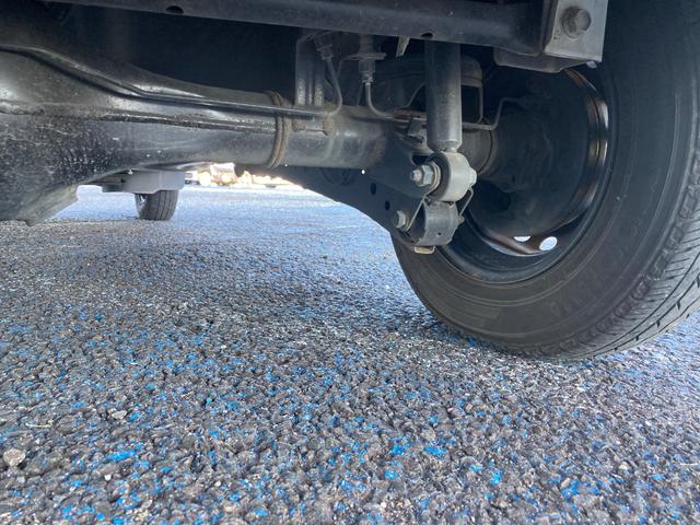 ハイゼットカーゴ デッキバン　社外ナビ　ワンセグＴＶ　ＣＤ　４ＷＤ　ドアバイザー　フロアーマット（29枚目）