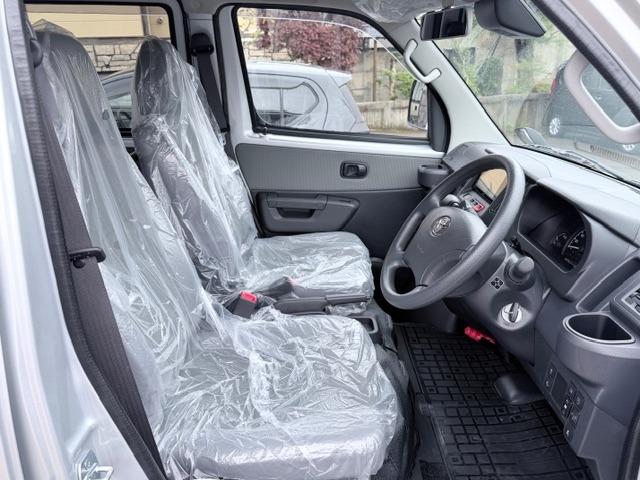 タウンエースバン ＧＬ　４ＷＤ　社外ナビ　フルセグ　スマートアシスト　ＬＥＤヘッドライト　ＬＥＤリヤフォグ　センターデフロック　寒冷地仕様　リヤヒーター　オートライト　キーレス　パワーウィンドウ　フロアマット　ドアバイザー（27枚目）