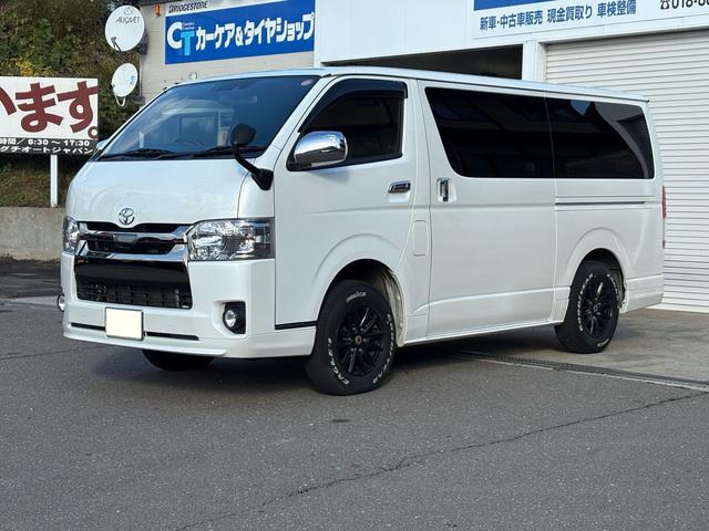 ハイエースバン スーパーＧＬ　ダークプライムＩＩ　４ＷＤ　ディーゼルターボ　トヨタセーフティセンス　ＬＥＤヘッドライト　社外１５インチＡＷ　ホワイトレタータイヤ　ＴＲＤエアロ　純正ナビ　バックカメラ　両側パワースライドドア　ＥＴＣ　スマートキー（9枚目）