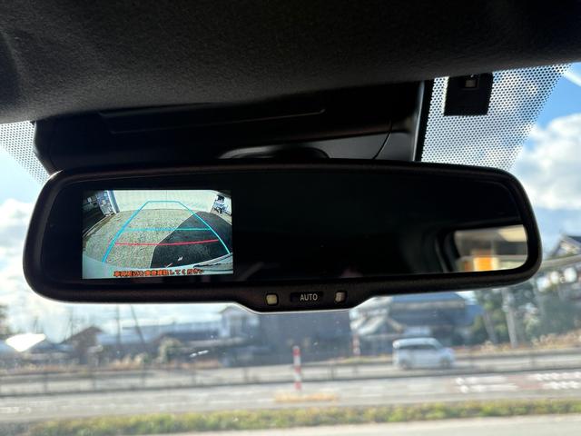 ハイエースバン スーパーＧＬ　ダークプライムＩＩ　４ＷＤ　ディーゼルターボ　トヨタセーフティセンス　ＬＥＤヘッドライト　社外１５インチＡＷ　ホワイトレタータイヤ　ＴＲＤエアロ　純正ナビ　バックカメラ　両側パワースライドドア　ＥＴＣ　スマートキー（20枚目）