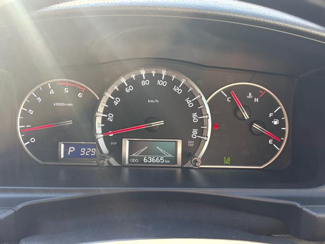 ハイエースバン スーパーＧＬ　ダークプライムＩＩ　４ＷＤ　ディーゼルターボ　トヨタセーフティセンス　ＬＥＤヘッドライト　社外１５インチＡＷ　ホワイトレタータイヤ　ＴＲＤエアロ　純正ナビ　バックカメラ　両側パワースライドドア　ＥＴＣ　スマートキー（21枚目）