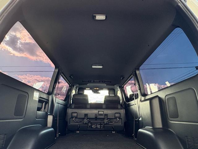 ハイエースバン スーパーＧＬ　ダークプライムＩＩ　４ＷＤ　ディーゼルターボ　トヨタセーフティセンス　ＬＥＤヘッドライト　社外１５インチＡＷ　ホワイトレタータイヤ　ＴＲＤエアロ　純正ナビ　バックカメラ　両側パワースライドドア　ＥＴＣ　スマートキー（41枚目）