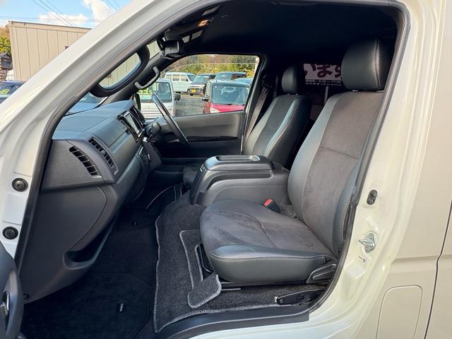 ハイエースバン スーパーＧＬ　ダークプライムＩＩ　４ＷＤ　ディーゼルターボ　トヨタセーフティセンス　ＬＥＤヘッドライト　社外１５インチＡＷ　ホワイトレタータイヤ　ＴＲＤエアロ　純正ナビ　バックカメラ　両側パワースライドドア　ＥＴＣ　スマートキー（46枚目）