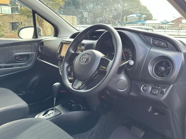 ヴィッツ Ｆ　４ＷＤ　１５インチＡＷ　社外ナビ　ＴＶ　ＥＴＣ　社外ドライブレコーダー　トヨタセーフティセンス　スマートキー　キーレス　プッシュスタート　フロントワイパーデアイサー　電動格納ミラー（30枚目）