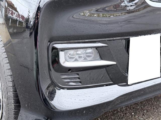 Ｎ－ＢＯＸカスタム Ｇ・Ｌホンダセンシング　４ＷＤ　純正ナビＴＶ　Ｂｌｕｅｔｏｏｔｈ　バックカメラ　両側パワースライドドア　ＬＥＤヘッドライト　ＬＥＤフォグランプ　シートヒーター　ＥＴＣ　クルーズコントロール　純正アルミホイール　オートエアコン（12枚目）