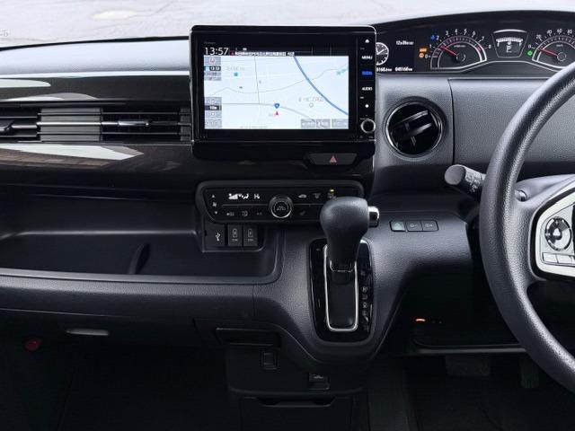 Ｎ－ＢＯＸカスタム Ｇ・Ｌホンダセンシング　４ＷＤ　純正ナビＴＶ　Ｂｌｕｅｔｏｏｔｈ　バックカメラ　両側パワースライドドア　ＬＥＤヘッドライト　ＬＥＤフォグランプ　シートヒーター　ＥＴＣ　クルーズコントロール　純正アルミホイール　オートエアコン（18枚目）