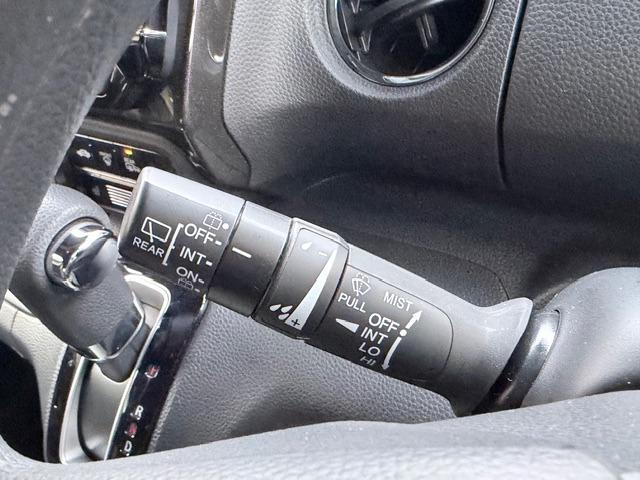 Ｎ－ＢＯＸカスタム Ｇ・Ｌホンダセンシング　４ＷＤ　純正ナビＴＶ　Ｂｌｕｅｔｏｏｔｈ　バックカメラ　両側パワースライドドア　ＬＥＤヘッドライト　ＬＥＤフォグランプ　シートヒーター　ＥＴＣ　クルーズコントロール　純正アルミホイール　オートエアコン（23枚目）