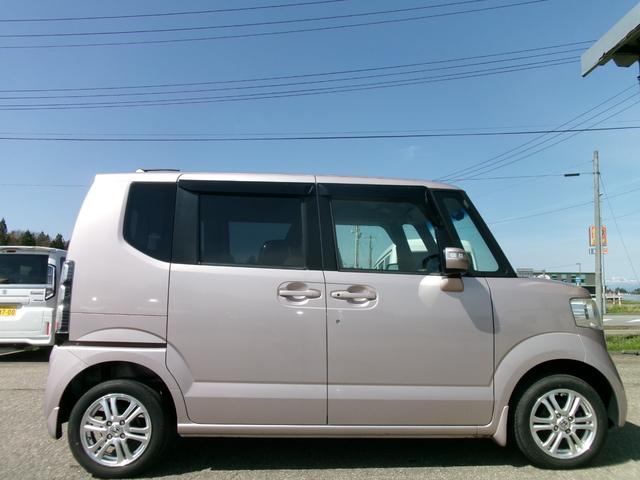Ｎ－ＢＯＸ Ｇ・Ｌパッケージ　４ＷＤ　社外ワンセグナビ　Ｂカメラ　ステアリングリモコン　ＥＴＣ　ドラレコ　左パワスラ　Ｒドアイージークローザー　スマートキー　プッシュスタート　アイスト　中古スタッドレス付（8枚目）