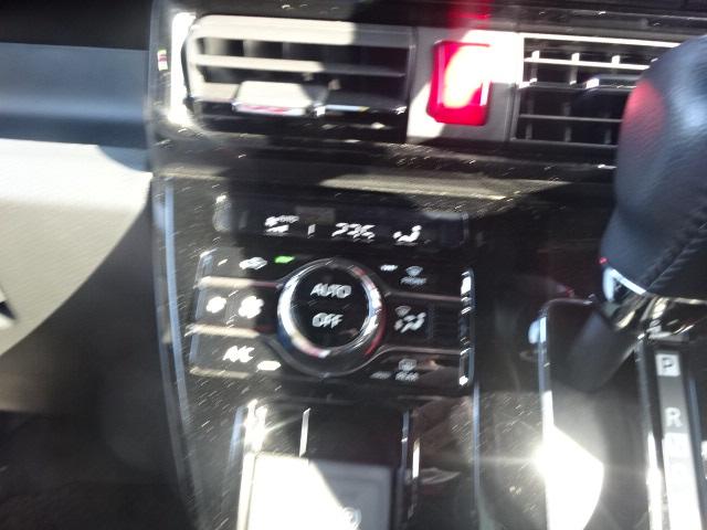 タント カスタムＲＳ　ナビ　ＴＶ　ＥＴＣ　バックカメラ　スマートキー　アルミ　４ＷＤ（17枚目）