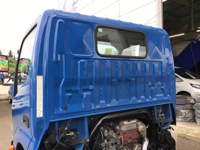 　４ＷＤ　ＩＣターボ　全低床　１３６馬力　積載２ｔ強化ダンプ　３方開　５速マニュアル　荷台内寸長３０５　幅１６０　高３２　レンタＵＰ(38枚目)