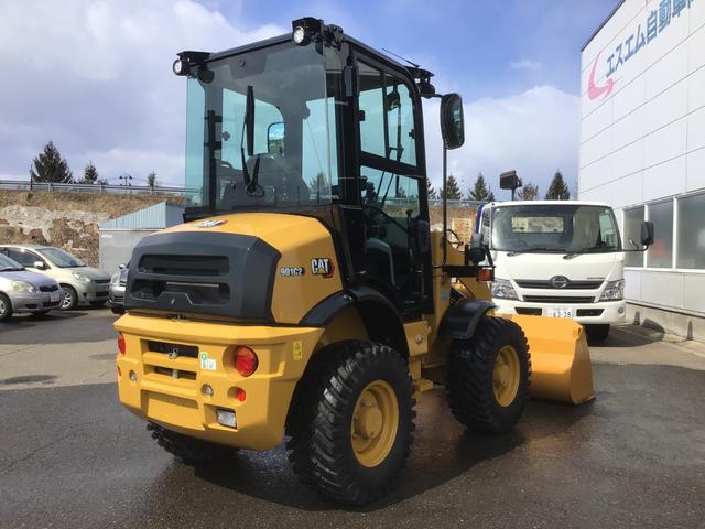 日本 ＣＡＴホイールローダー９０１Ｃ２　除雪仕様　スノーバケット０．５立米　稼働７０ｈ　ラジオ　サスペンションシート　スノータイヤ　スノーワイパー　ヒーター（6枚目）