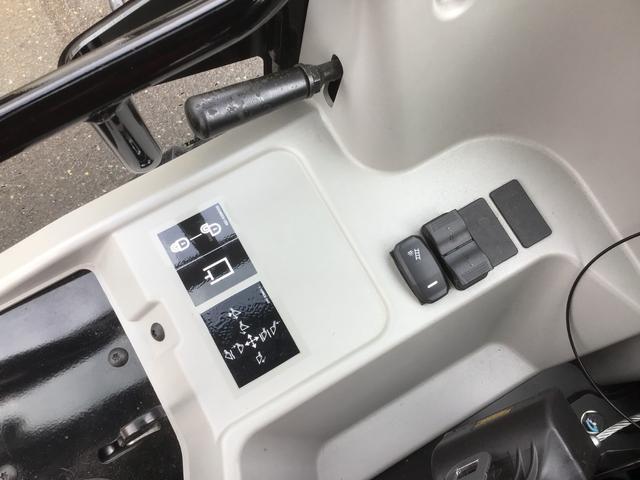 日本 ＣＡＴホイールローダー　９０２Ｃ２　除雪仕様　バケット容量０．６立米　稼働時間３６０ｈ　スノータイヤ　スノーワイパー　ヒーター　サスペンションシート　ラジオ（47枚目）