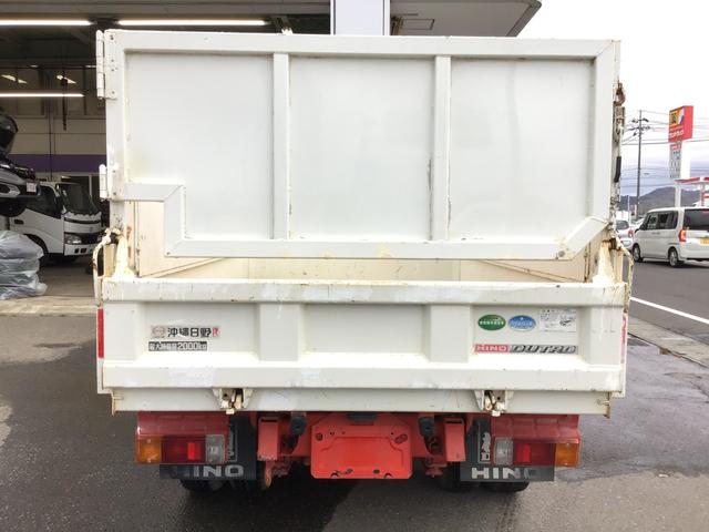 　４ＷＤ　ＩＣターボ　１３６馬力　全低床　２ｔ強化深ダンプ　２枚扉　荷台内寸長さ３０５（２９２）　幅１６０　高さ１１０（３２）　５速マニュアル　左電格ミラー　ＴＲＣ(3枚目)