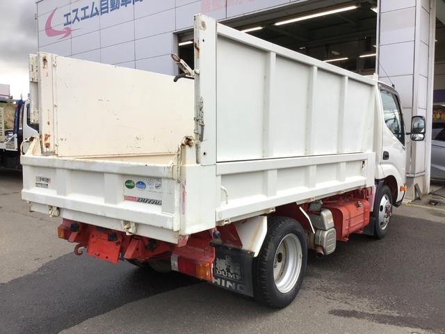 　４ＷＤ　ＩＣターボ　１３６馬力　全低床　２ｔ強化深ダンプ　２枚扉　荷台内寸長さ３０５（２９２）　幅１６０　高さ１１０（３２）　５速マニュアル　左電格ミラー　ＴＲＣ(18枚目)