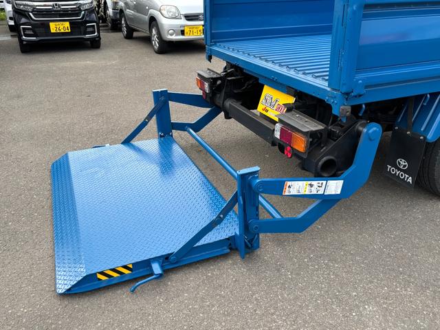 ダイナトラック 　４ＷＤ　ＩＣターボ　Ｗキャブ　シングルジャストロー　積載０．７５ｔ　アーム式６００ｋｇ型Ｐゲート　１４４馬力　５速マニュアル　ラジオ　フォグ　ＥＴＣ　Ｒヒーター付き　荷台内寸長２００　幅１５８　高３７（25枚目）