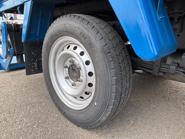 ダイナトラック 　４ＷＤ　ＩＣターボ　Ｗキャブ　シングルジャストロー　積載０．７５ｔ　アーム式６００ｋｇ型Ｐゲート　１４４馬力　５速マニュアル　ラジオ　フォグ　ＥＴＣ　Ｒヒーター付き　荷台内寸長２００　幅１５８　高３７（29枚目）