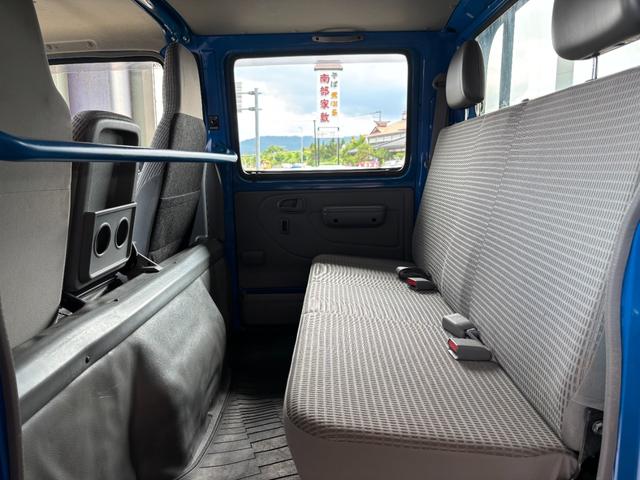 ダイナトラック 　４ＷＤ　ＩＣターボ　Ｗキャブ　シングルジャストロー　積載０．７５ｔ　アーム式６００ｋｇ型Ｐゲート　１４４馬力　５速マニュアル　ラジオ　フォグ　ＥＴＣ　Ｒヒーター付き　荷台内寸長２００　幅１５８　高３７（66枚目）