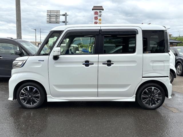 スペーシアカスタム ハイブリッドＸＳターボ　４ＷＤ　全方位モニター用カメラＰＫＧ　純正ＯＰナビ　フルセグＴＶ　全方位モニター　両側Ｐスライドドア　Ｆシートヒーター　ドラレコ　ＥＧスターター　ＬＥＤライト　フォグ　クルコン　ＨＵＤ　リヤＰセンサー（5枚目）